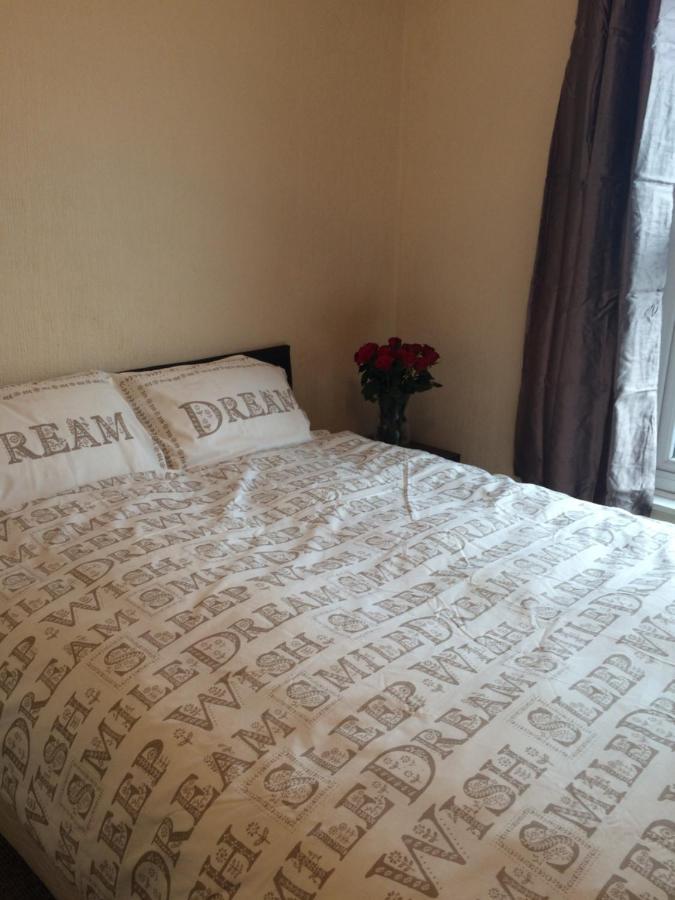 4 Bedroom House For Corporate Stays In เคทเทอริง ภายนอก รูปภาพ